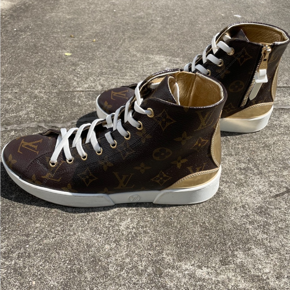 Louis Vuitton Patent Monogram Hightops Women’s s